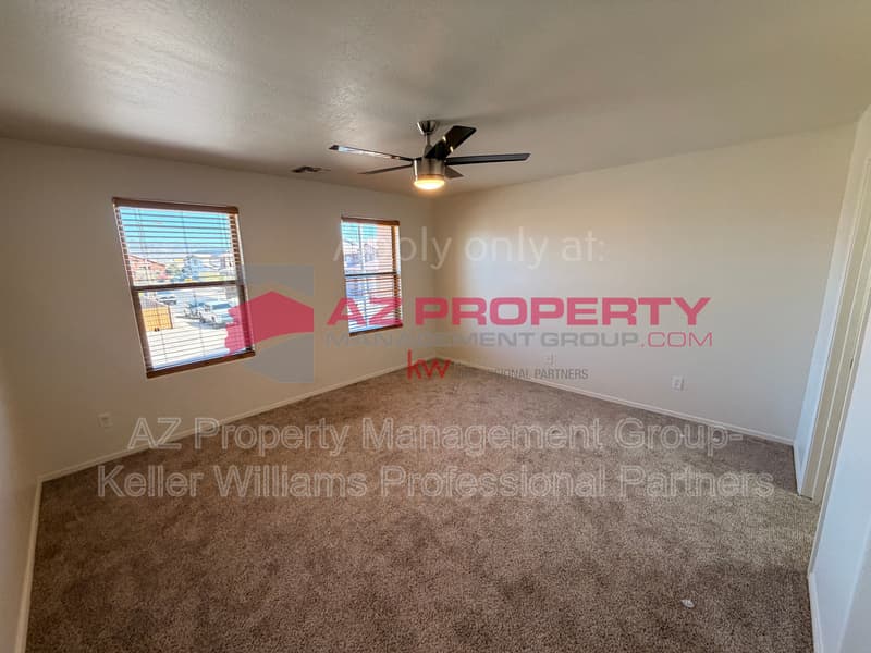 Buckeye House: 24733 W Vista Norte St