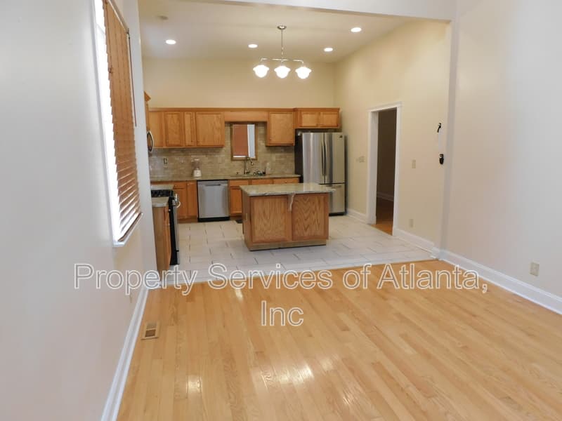 Atlanta House: 675 Grady Pl SW