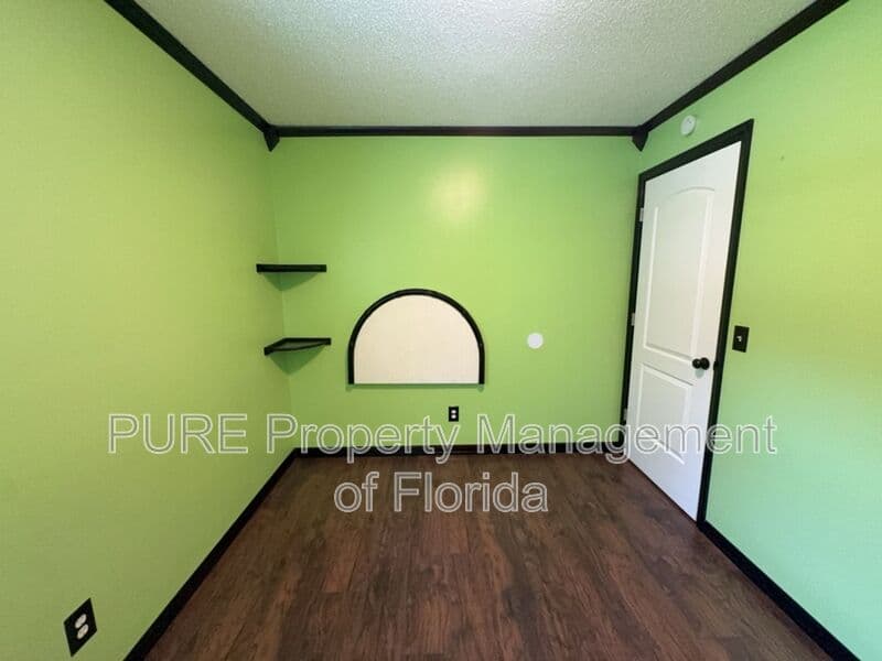 Ocklawaha House: 12300 SE 128th CT