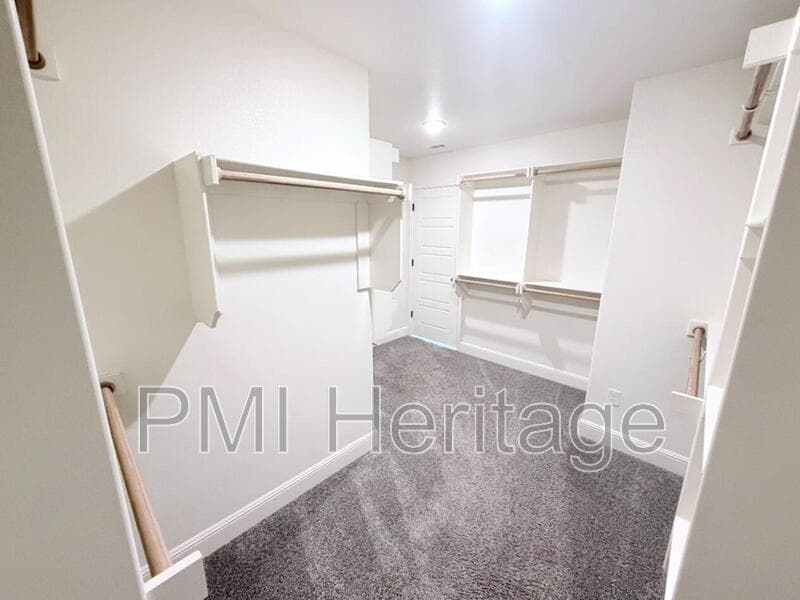 Pea Ridge House: 256 Hunt Street