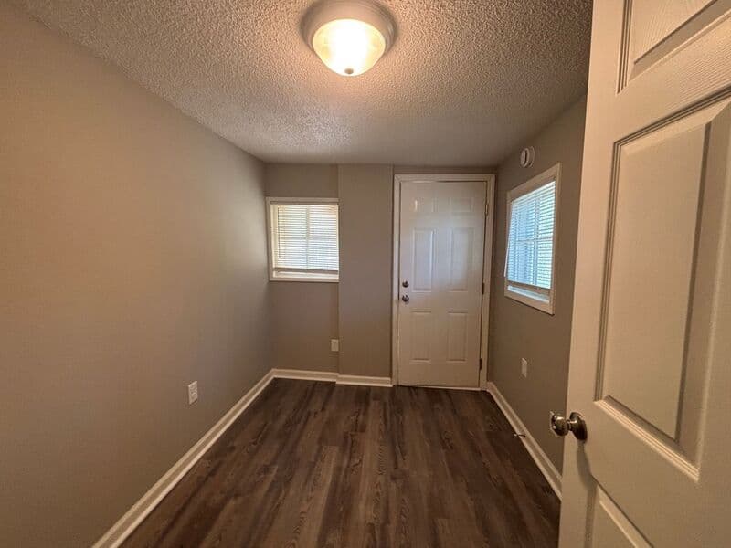 Memphis House: 2887 Woodlawn Terrace