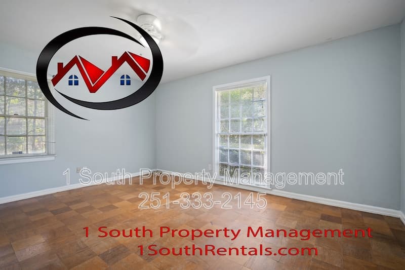 Mobile House: 5520 Vienna Avenue