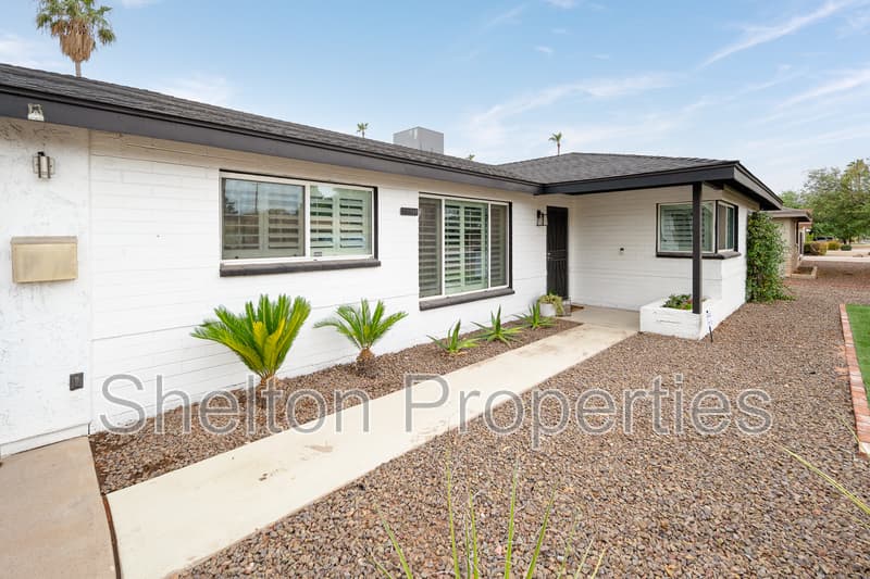 Phoenix House: 1731 W Highland Ave