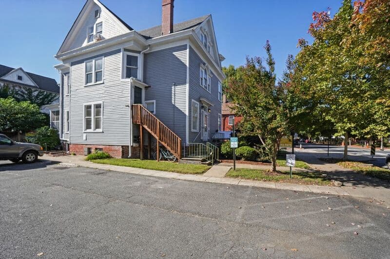 Fredericksburg Condo: 1122 Caroline St