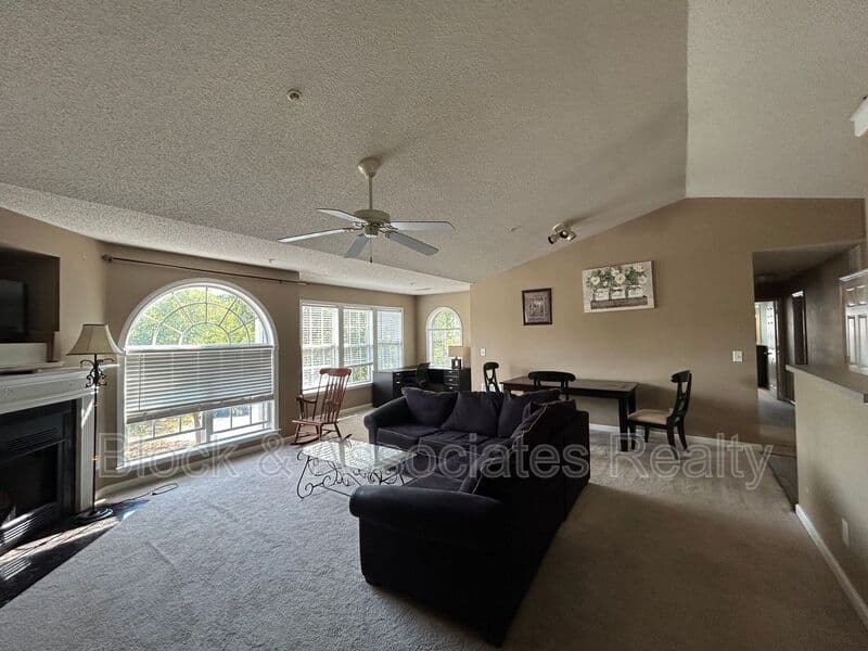 Winston-Salem House: 834 Scholastic Dr