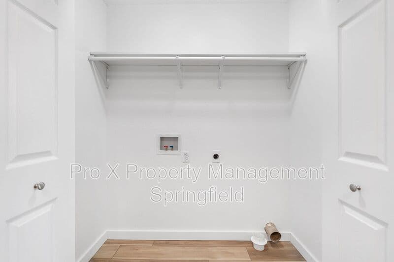 Springfield Condo: 3111 West Greenwood Street