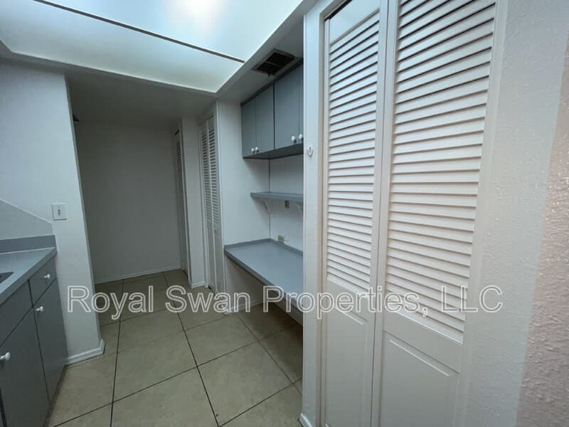 Lakeland House: 3812 Dovehollow Drive