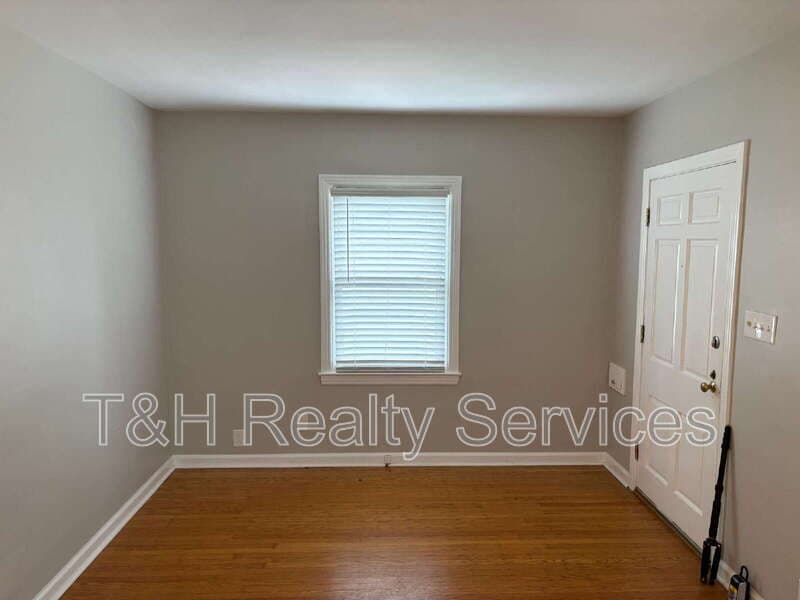 Indianapolis Condo: 5302 East Saint Joseph Street