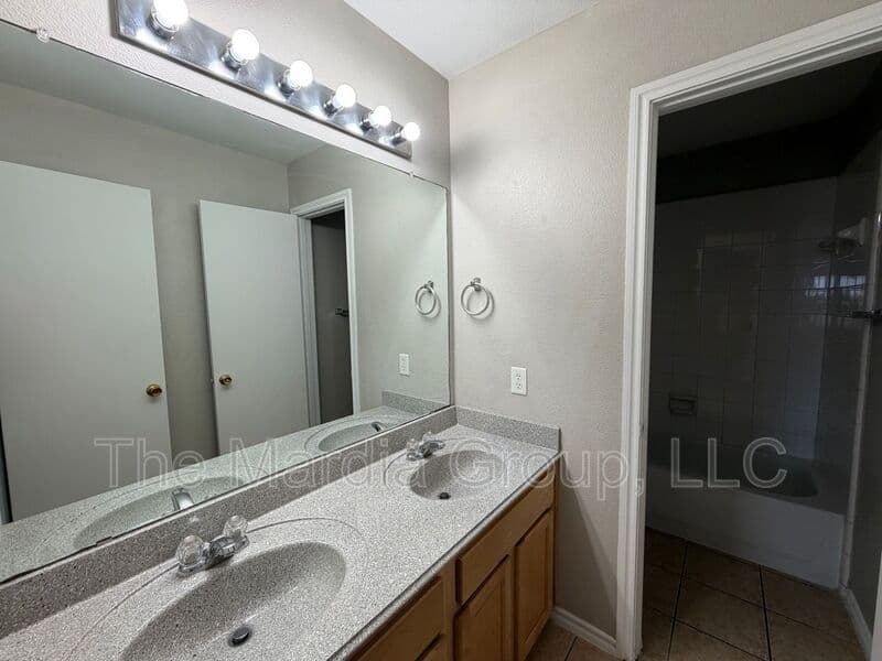 Ft. Worth House: 8512 Prairie Wind Trl