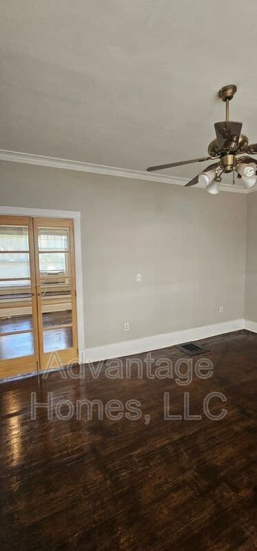 Kansas City House: 3808 Roanoke