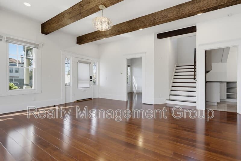 San Diego House: 4469 Cleveland Avenue