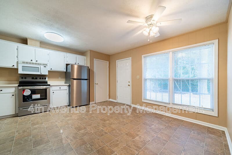 Oakwood Condo: 4437 Township Drive