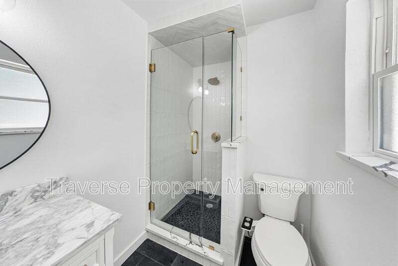 Fort Worth House: 5605 Wimbleton Way