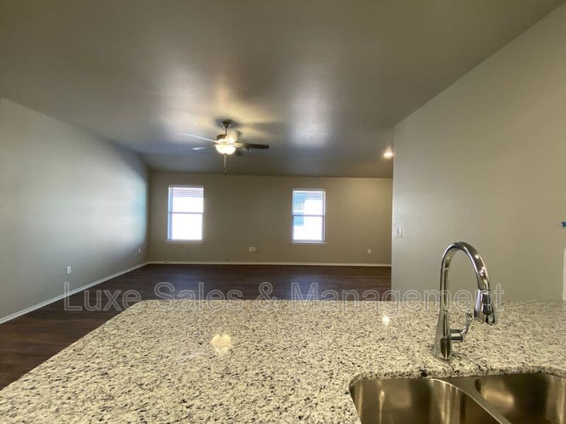 Yukon House: 10922 NW 119th St