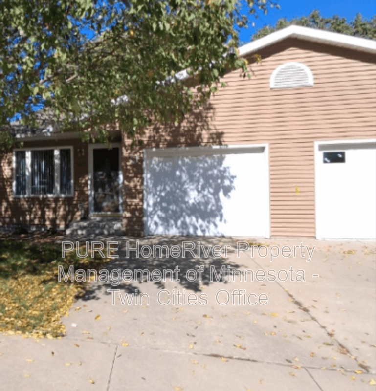 Rochester Townhome: 3325 7th St NW