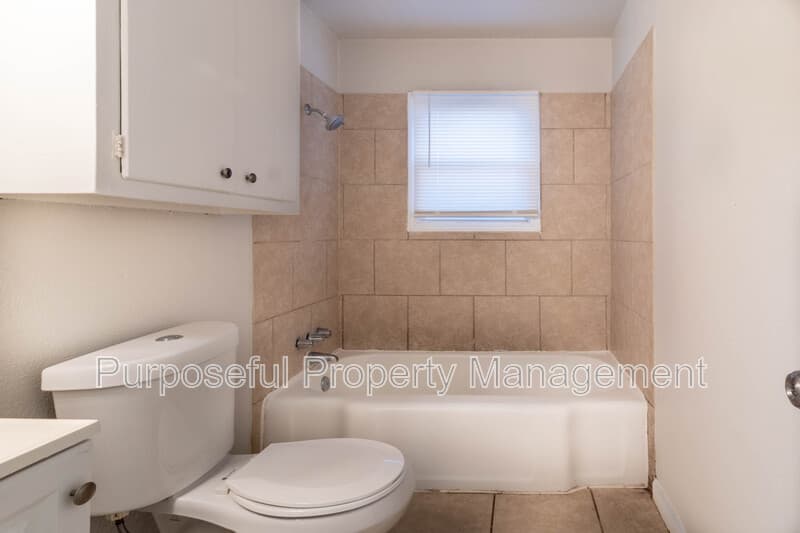 Del City House: 4017 Southeast 23rd Street