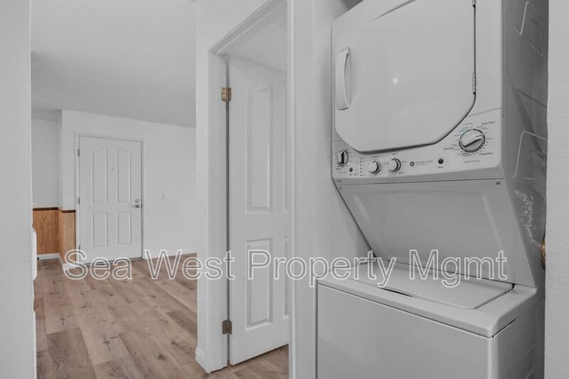 Encinitas Condo: 1730 S El Camino Real