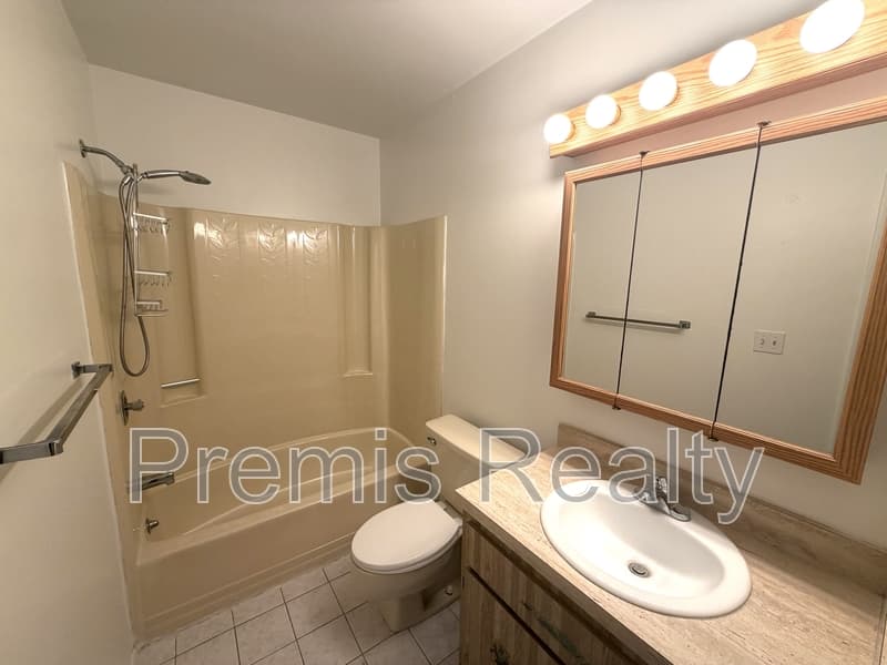 Palm Harbor House: 3371 Brodie Way