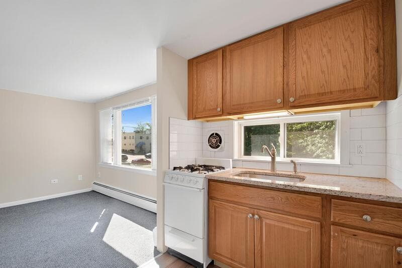 East Hartford Condo: 353 A Main Street
