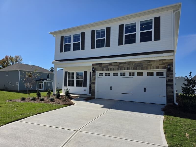 Youngsville House: 9 Silverbell Court