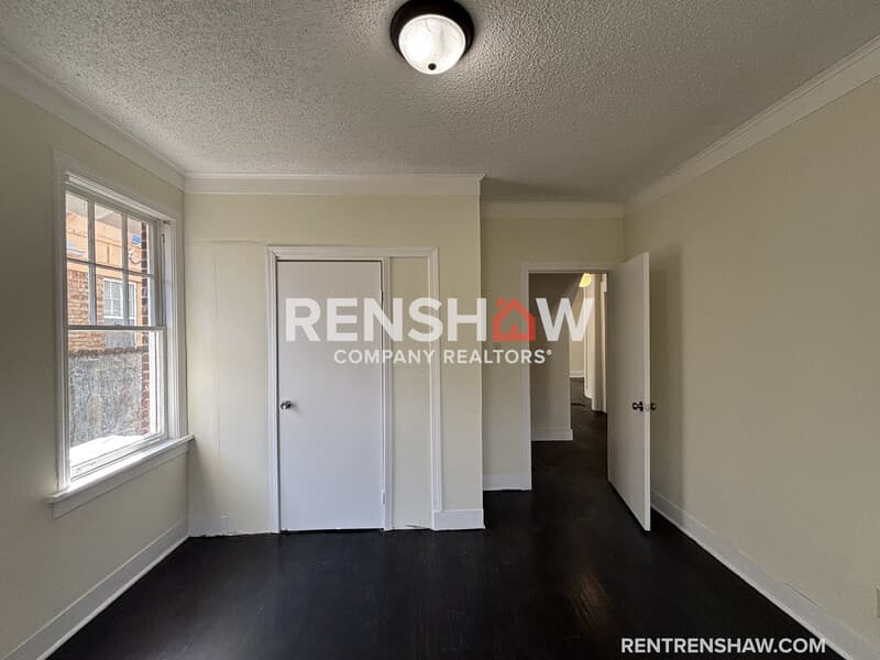 Memphis House: 1294 S Barksdale St