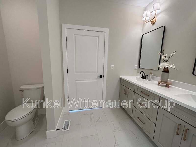 O'Fallon House: 641 Ambrose Drive