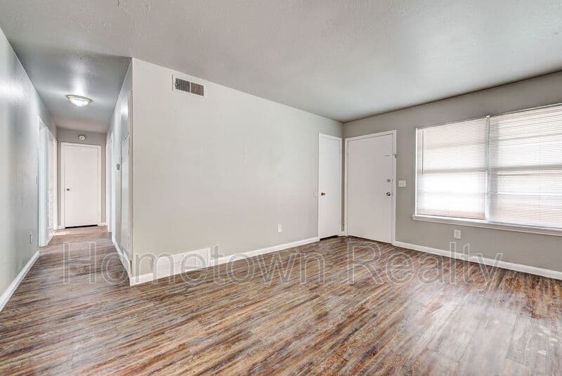 Midwest City House: 1308 McDonald Drive