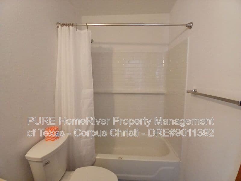 Corpus Christi Townhome: 4401 River Valley Dr
