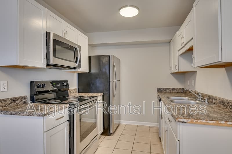 North Augusta Condo: 169 Chalet North Court