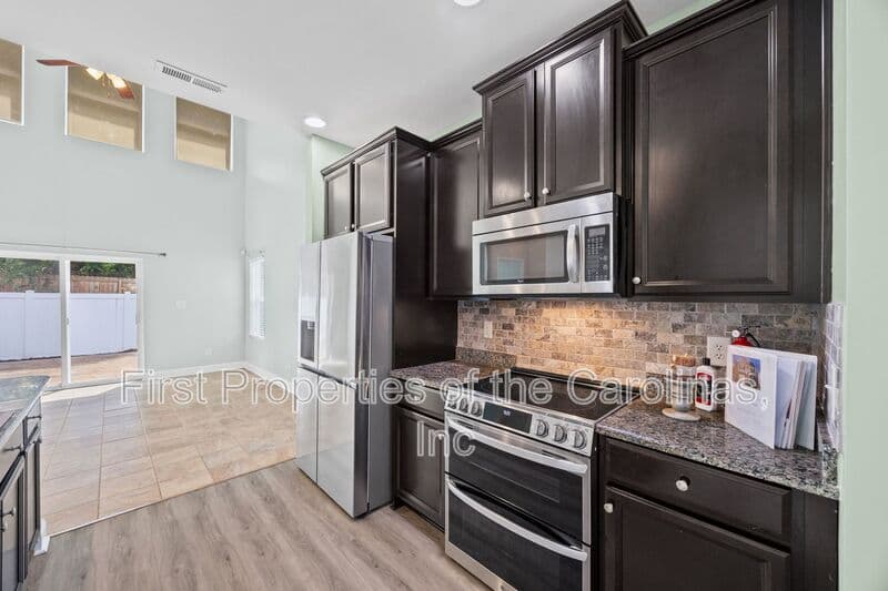 Lake Wylie Townhome: 2090 Shady Pond Dr.