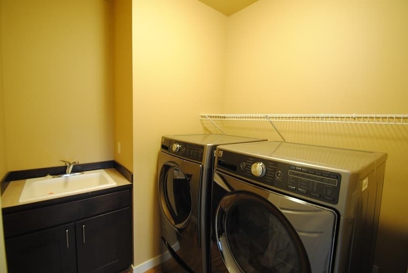 Redmond House: 15945 NE 117th St