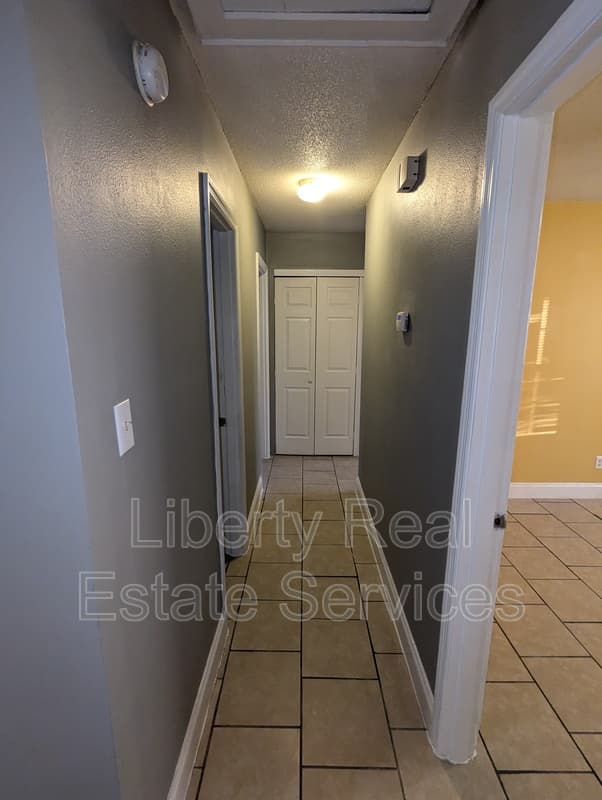 Hinesville House: 599 Olive St