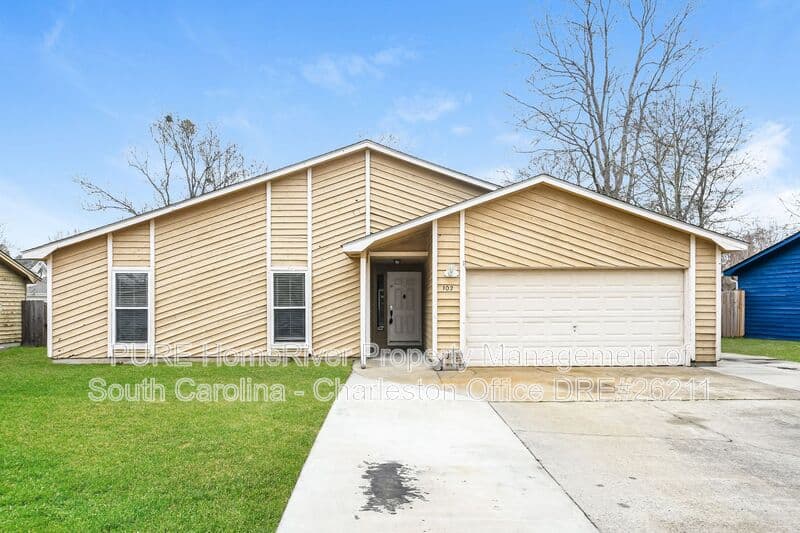 Summerville House: 102 Baldwin Lane