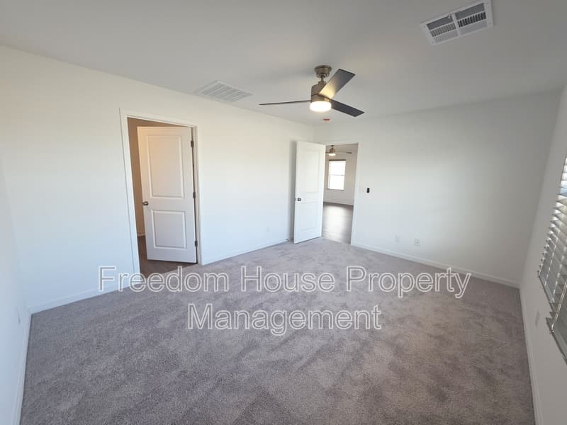 Pahrump House: 766 Makenna Rain Drive