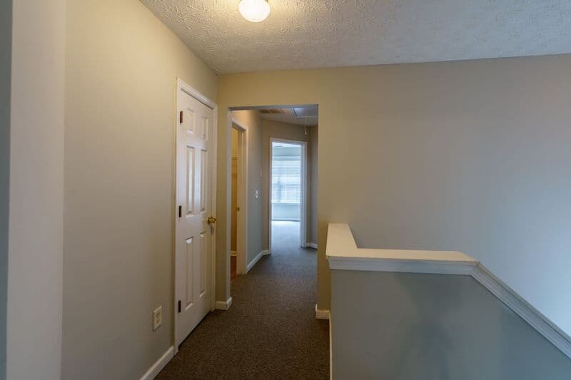 Athens House: 321 Samuel Clemens Way