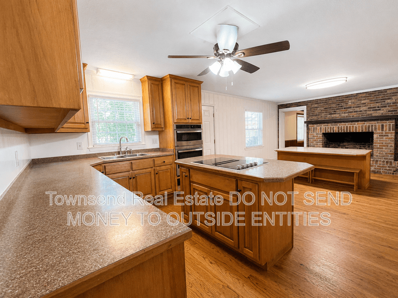Fayetteville House: 3316 Cliffdale Rd.