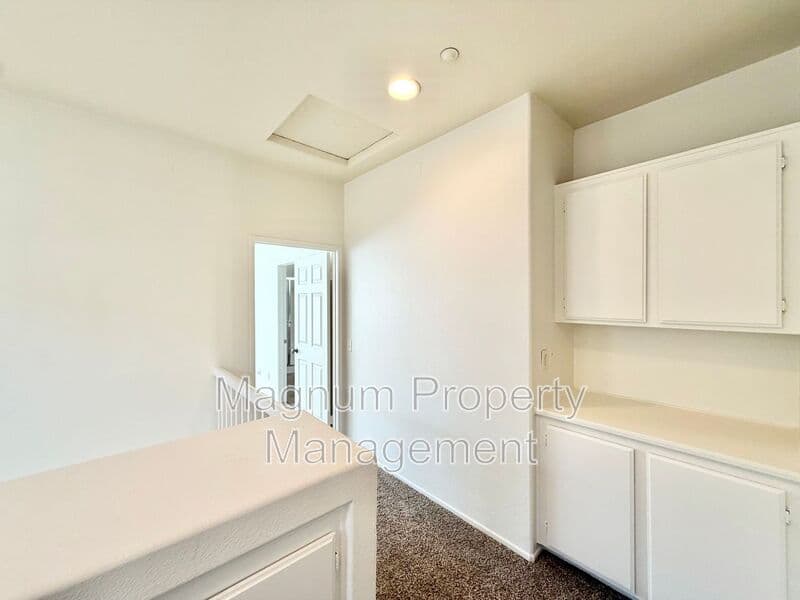 Riverside House: 11324 Riverleaf Dr