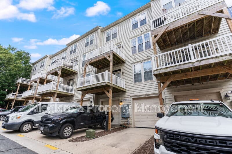 Alexandria House: 5675 Harrington Falls Ln