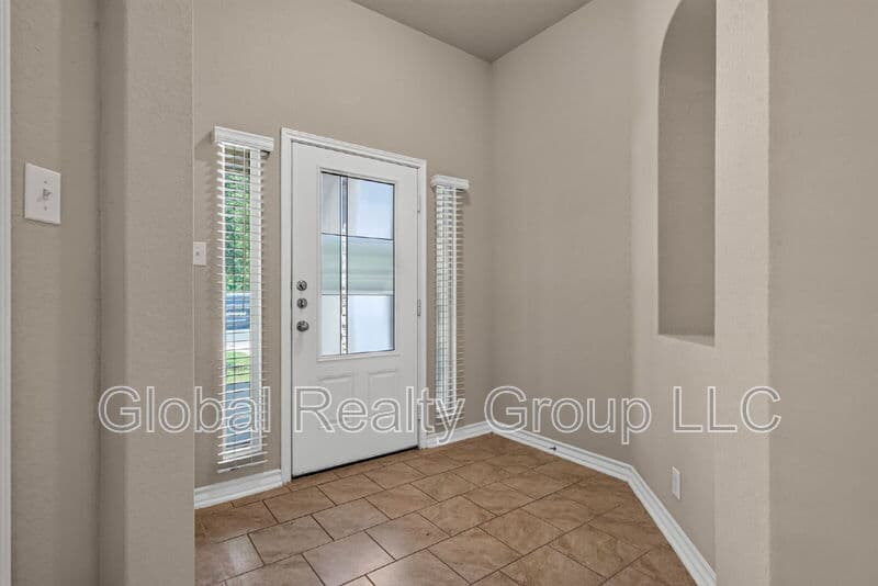 San Antonio House: 14918 Goldfinch Wy