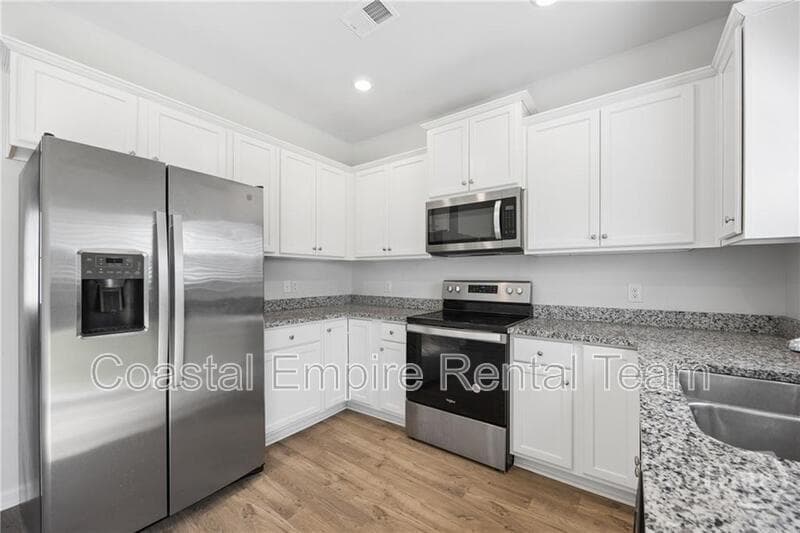 Richmond Hill House: 295 Coby Lane