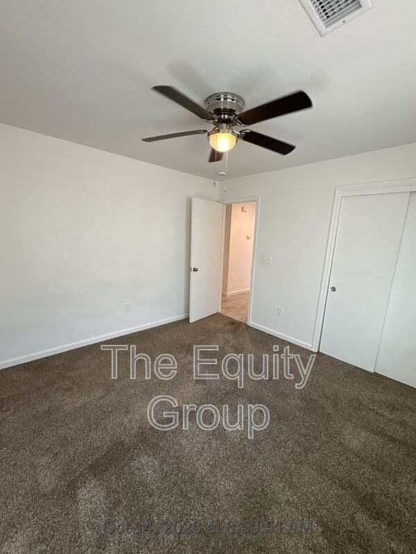 Hanford Condo: 2002 Parker Place
