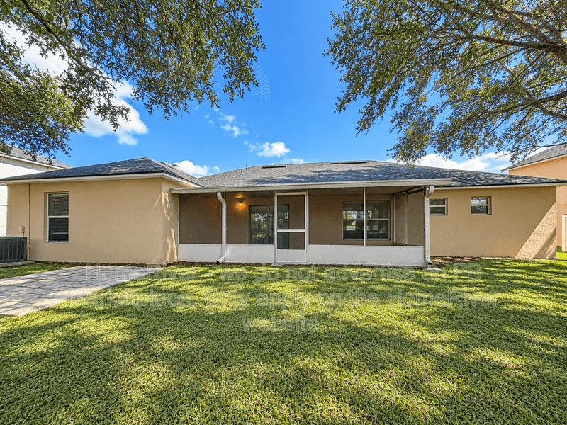 Jacksonville House: 4130 Broad Creek Ln