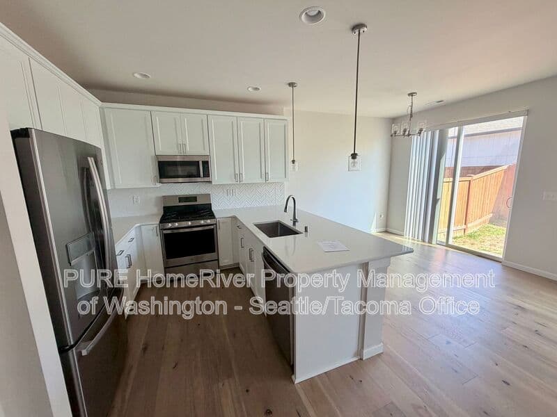 Lacey House: 5445 50th Loop SE