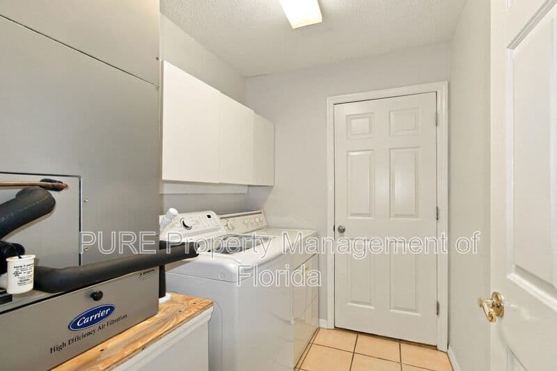 Belleview House: 5918 SE 129th Place