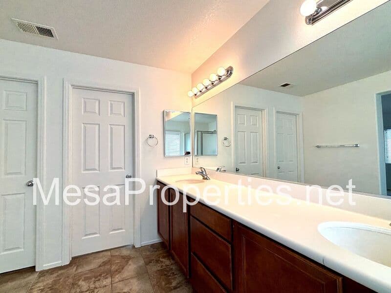 Victorville House: 12396 Ava Loma St.