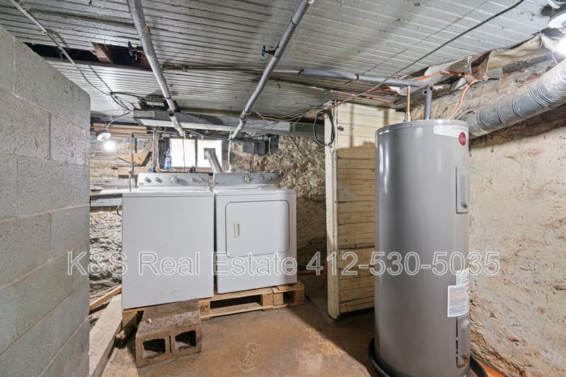 Greensburg House: 79536 Reamer Street
