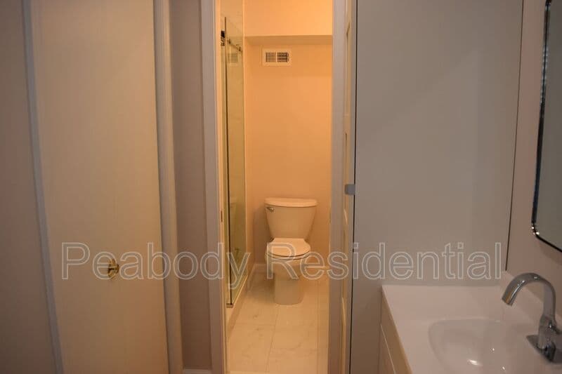 Alexandria House: 1013 N Vail St