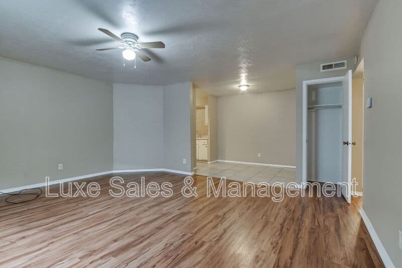 Oklahoma City Condo: 6026 NW Expressway