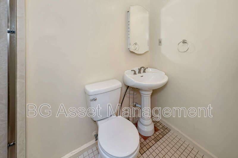 Richmond House: 6606 Aqua Vista Ct