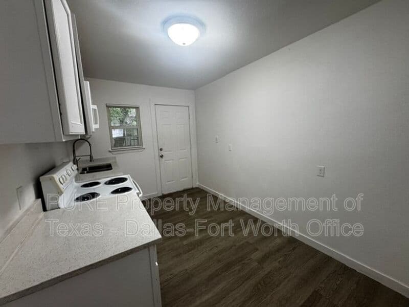 Dallas Condo: 2223 JB Jackson Jr Blvd